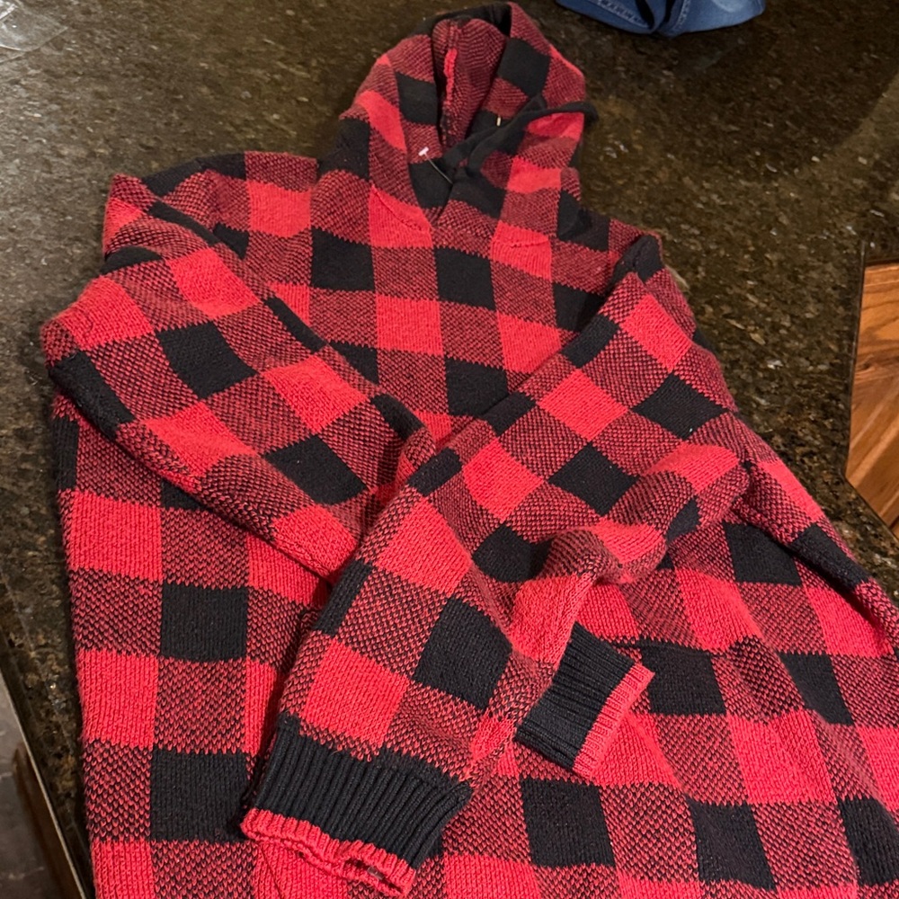 American Eagle Outfitters Red and Black Plaid Hoodie Sweater